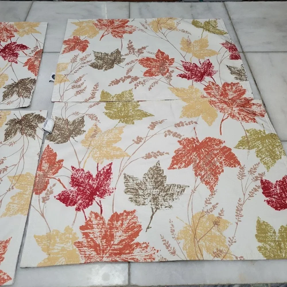 Food Network Thanksgiving Autumn Maple Leaves Place Mats Set of 4